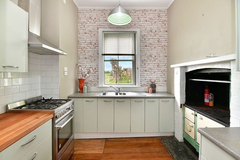 Photo of property in 11 Pinchgut Road, Kaukapakapa, 0873