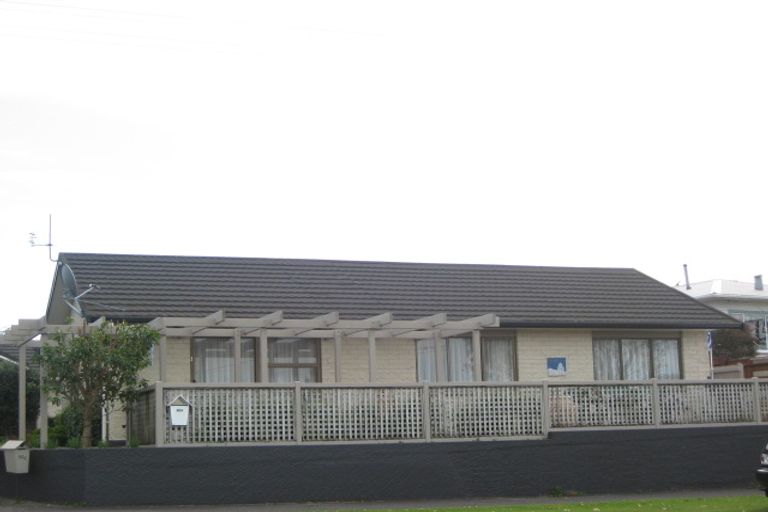 Photo of property in 98b Govett Avenue, Frankleigh Park, New Plymouth, 4310
