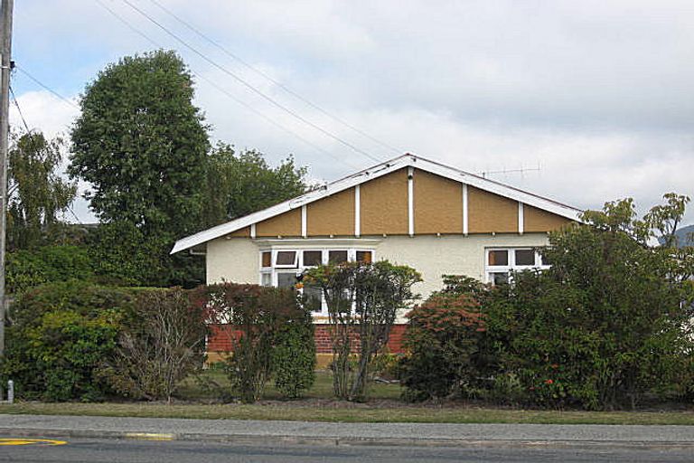 Photo of property in 4 Carlisle Street, Waimate, 7924