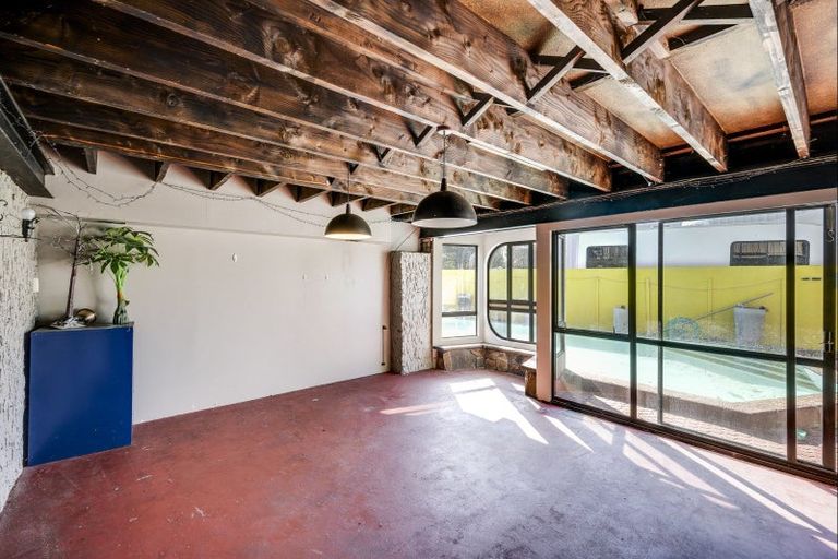 Photo of property in 208 Caroline Place, Mayfair, Hastings, 4122