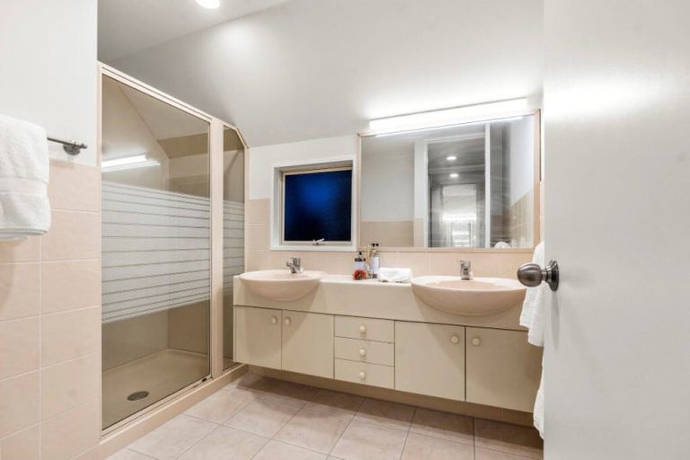 Photo of property in 43 Shuttleworth Place, Manly, Whangaparaoa, 0930