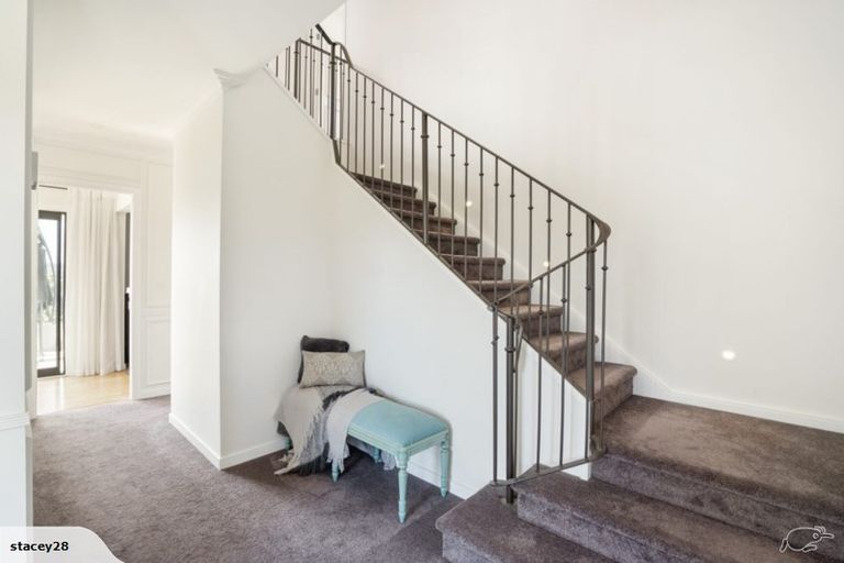 Photo of property in 11 Asola Place, Karaka, Papakura, 2113