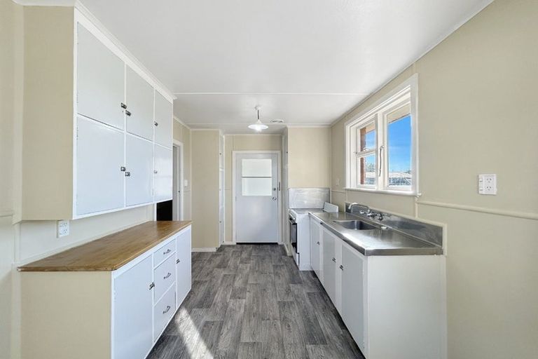 Photo of property in 300 Conyers Street, Strathern, Invercargill, 9812