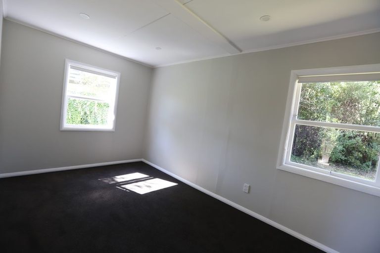 Photo of property in 33 Horopito Road, Waikanae, 5036