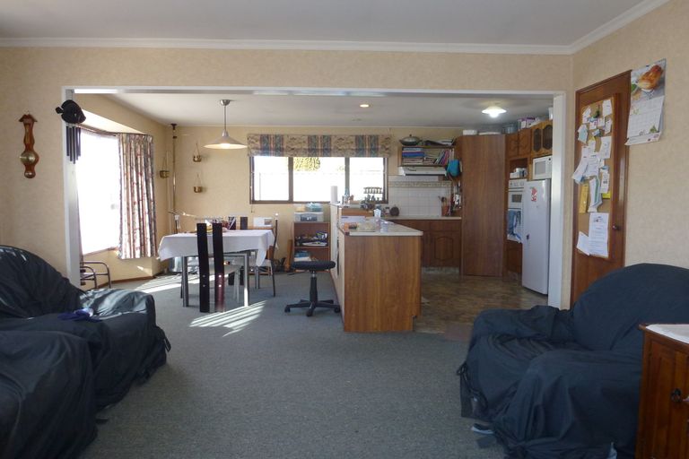 Photo of property in 28 Arnott Street, Alexandra, 9320