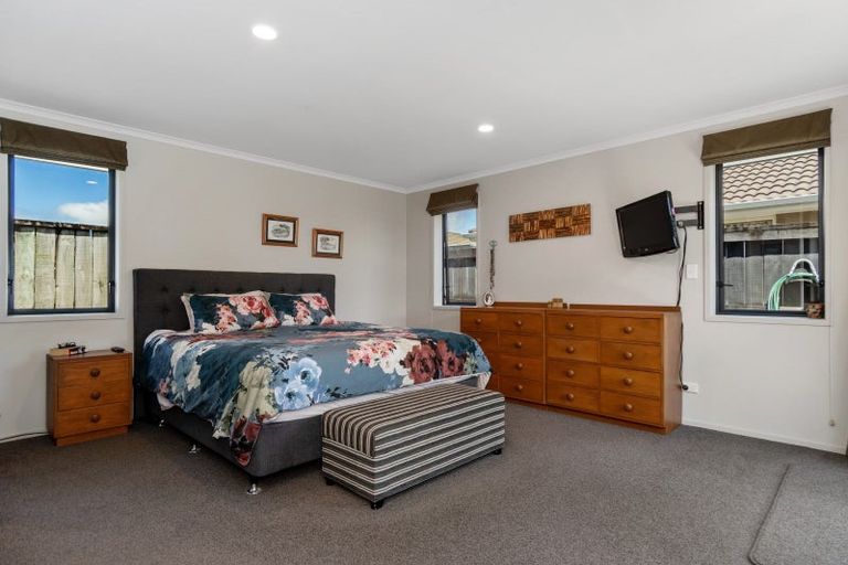 Photo of property in 1 Kakapo Place, Pyes Pa, Tauranga, 3112