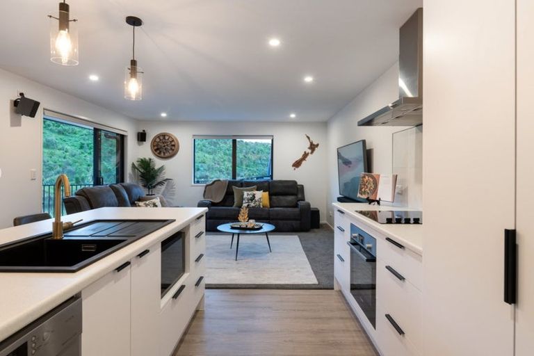 Photo of property in 109 Whakaturou Crescent, Pyes Pa, Tauranga, 3112