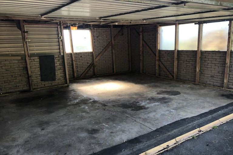 Photo of property in 23 Downsview Road, Pakuranga Heights, Auckland, 2010