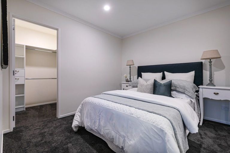 Photo of property in 5 Franheim Crescent, Orewa, 0931