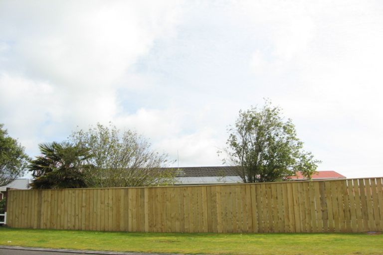 Photo of property in 26 Nikau Street, Inglewood, 4330