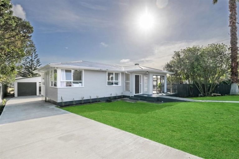 Photo of property in 5 Sutton Avenue, Mangere East, Auckland, 2024