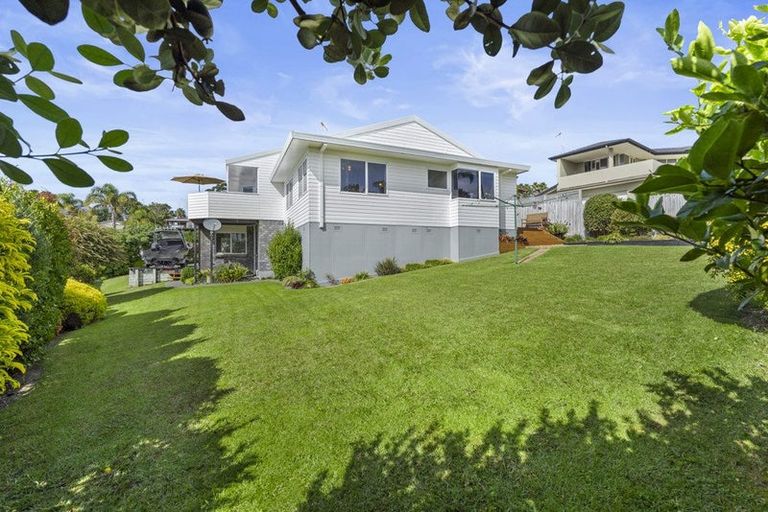 Photo of property in 11 Vista Motu, Red Beach, 0932