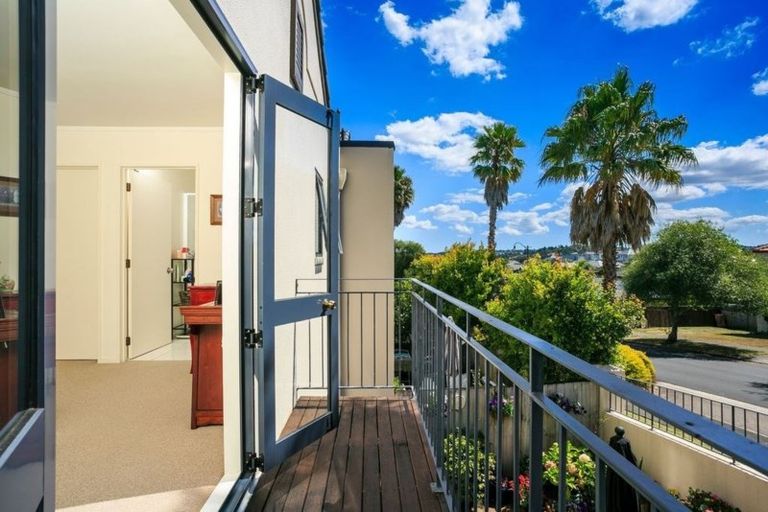 Photo of property in 7/14 Ponderosa Drive, Oteha, Auckland, 0632