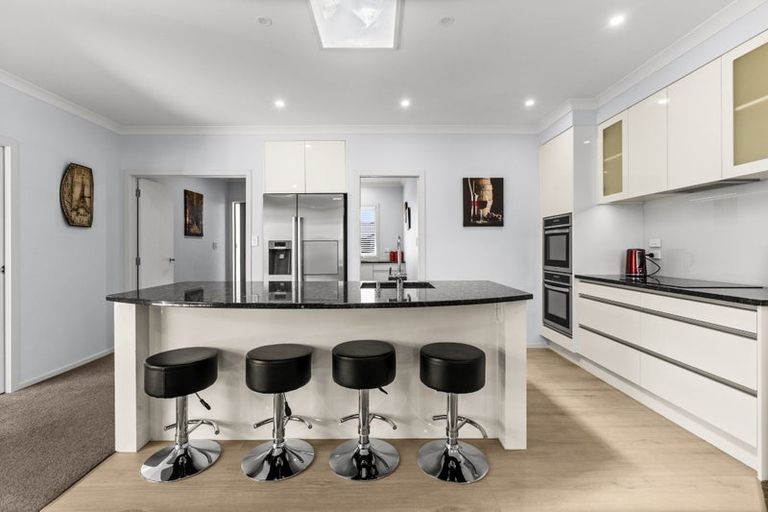 Photo of property in 37 Kapiti Drive, Poraiti, Napier, 4112