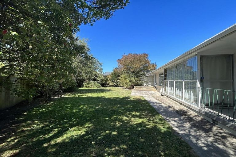 Photo of property in 35 Lochee Road, Upper Riccarton, Christchurch, 8041