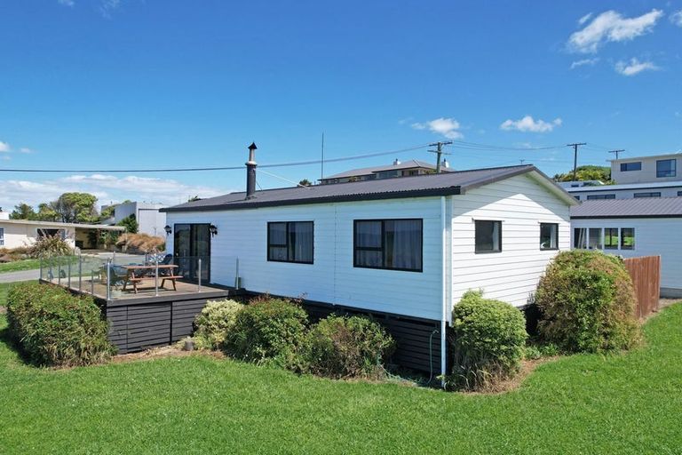 Photo of property in 32 Harbour Terrace, Kakanui, Oamaru, 9495