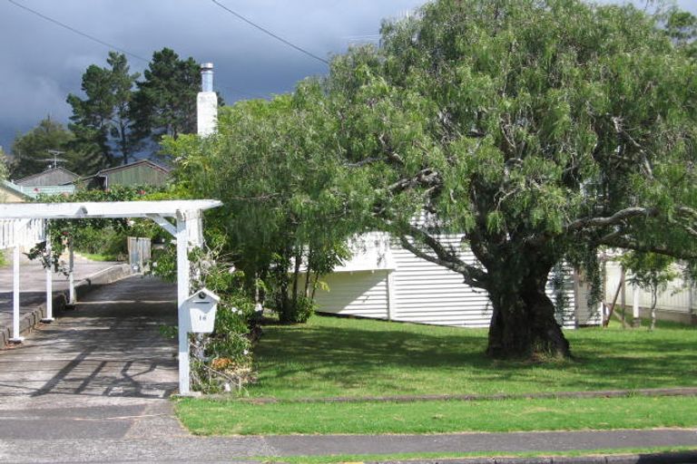 Photo of property in 16 Croydon Road, New Lynn, Auckland, 0600