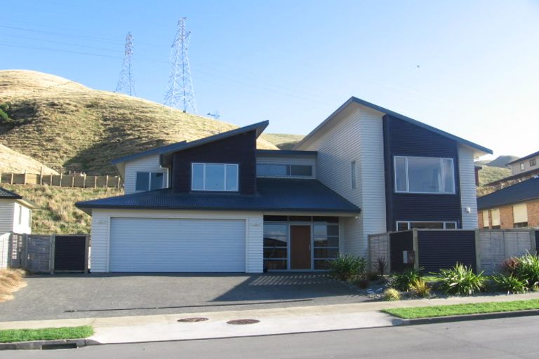 Photo of property in 71 Amesbury Drive, Churton Park, Wellington, 6037