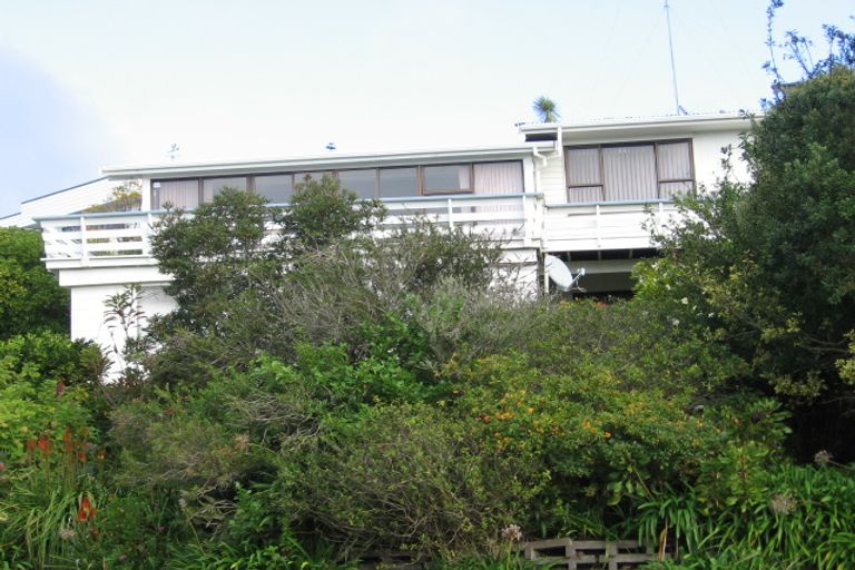 Photo of property in 10 Glenelg Road, Red Beach, 0932