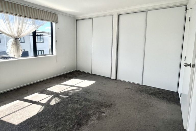 Photo of property in 20 Bellbird Street, Papakura, 2110