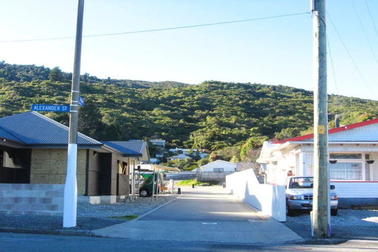 Photo of property in 2 L A Place, Greymouth, 7805