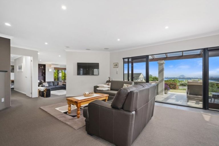 Photo of property in 105 Waikite Road, Welcome Bay, Tauranga, 3175