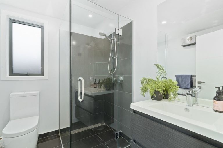 Photo of property in 14 Magnetic Place, Cromwell, 9310