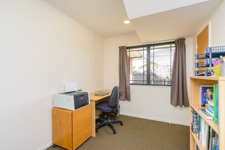 Photo of property in 189 Ruapehu Drive, Fitzherbert, Palmerston North, 4410