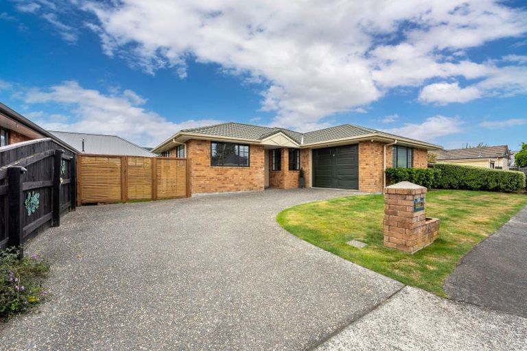 Photo of property in 5 Rongonui Street, Elderslea, Upper Hutt, 5018