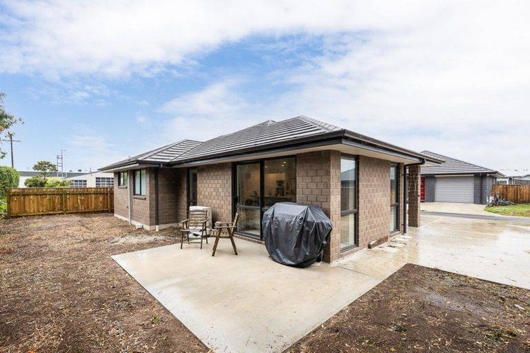 Photo of property in 10 Nukuroa Close, Waitara, 4320