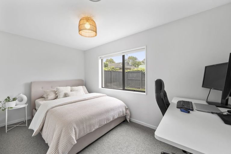 Photo of property in 56 Solway Avenue, Ilam, Christchurch, 8041
