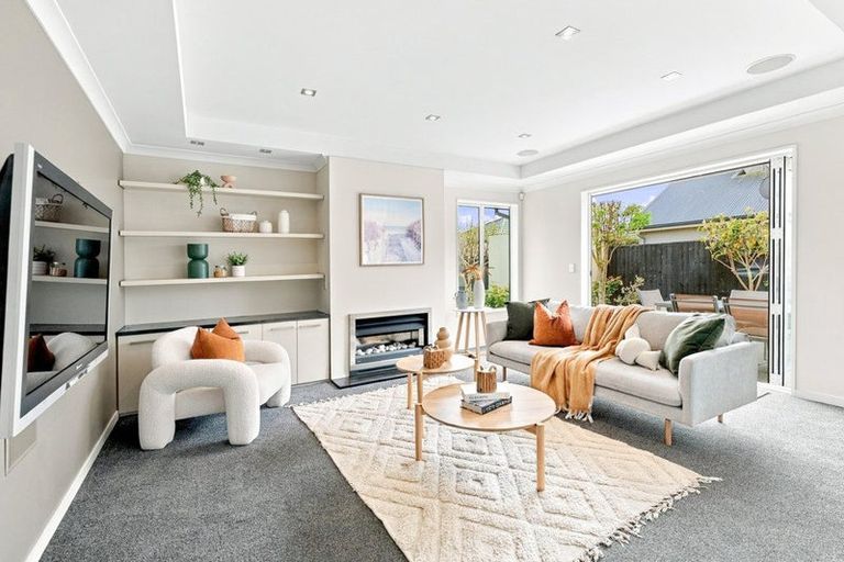 Photo of property in 77e Yaldhurst Road, Sockburn, Christchurch, 8042