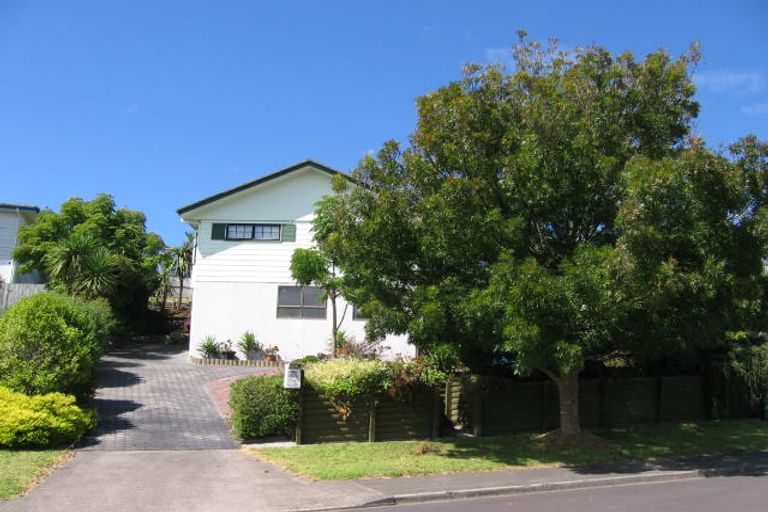 Photo of property in 57 Santiago Crescent, Unsworth Heights, Auckland, 0632