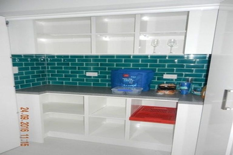 Photo of property in 3 Miami Place, One Tree Point, 0118