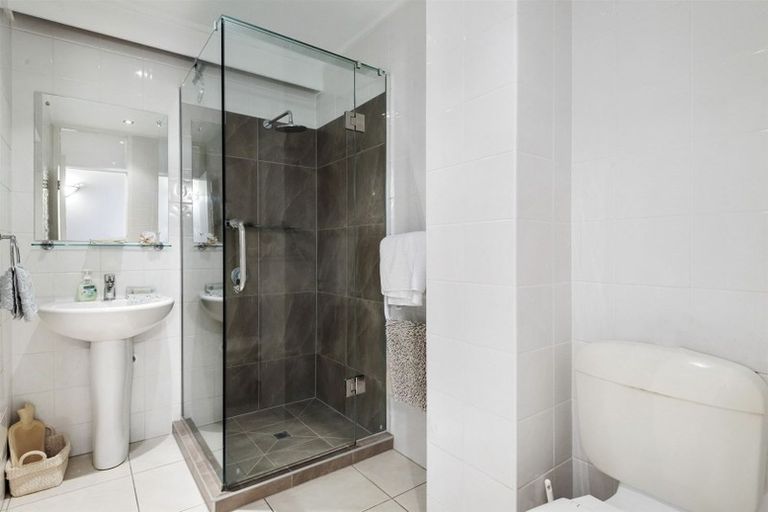 Photo of property in 6/74 Kitchener Road, Milford, Auckland, 0620