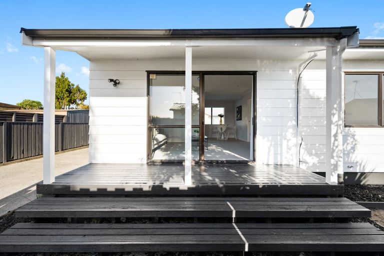 Photo of property in 15c Breckons Avenue, Nawton, Hamilton, 3200