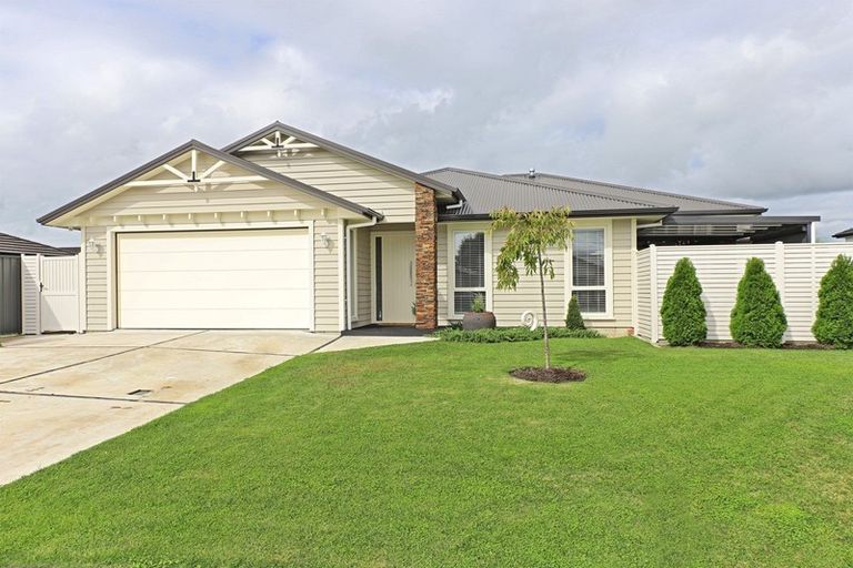 Photo of property in 17 Rakaia Way, Poraiti, Napier, 4112