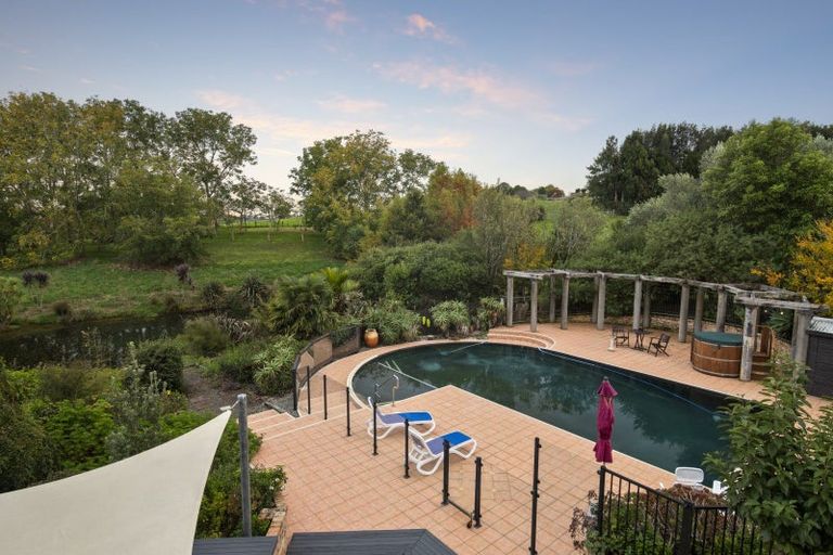 Photo of property in 1549e Great South Road, Ramarama, Drury, 2579