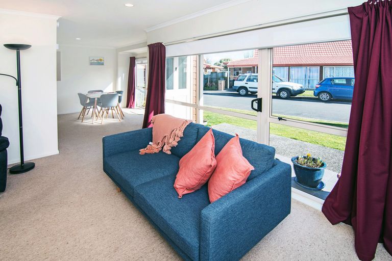 Photo of property in Holdsworth Villas, 62/2 William Donald Drive, Solway, Masterton, 5810