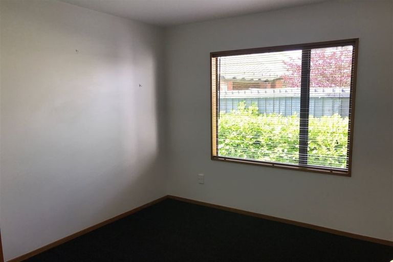 Photo of property in 16 Buckleys Road, Rangiora, 7400