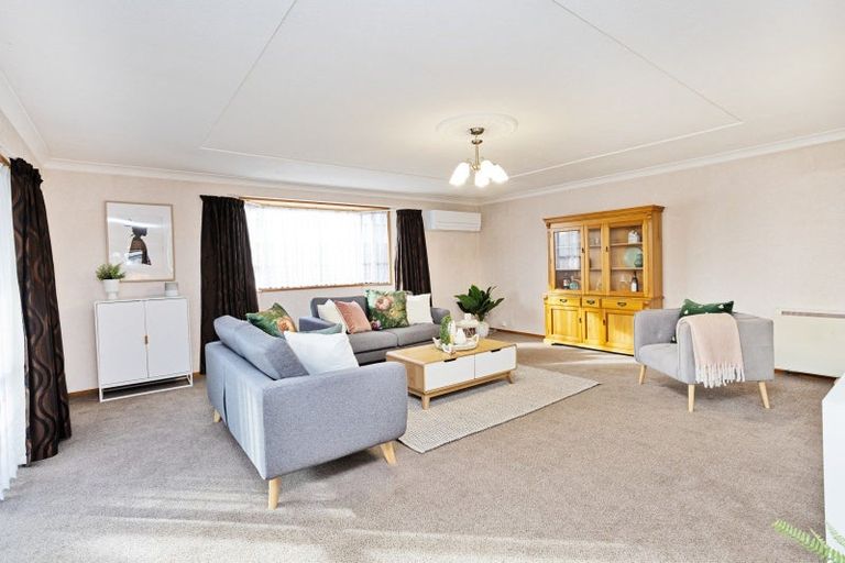 Photo of property in 37 Renfrew Street, Waikiwi, Invercargill, 9810