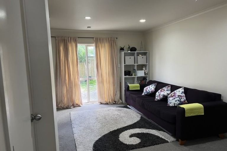 Photo of property in 7/4 Keeling Road, Henderson, Auckland, 0612