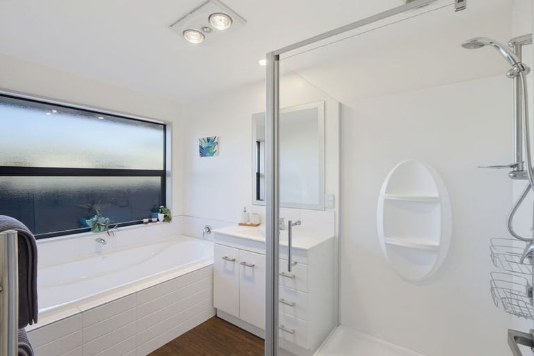Photo of property in 35 Marriotts Road, North New Brighton, Christchurch, 8083