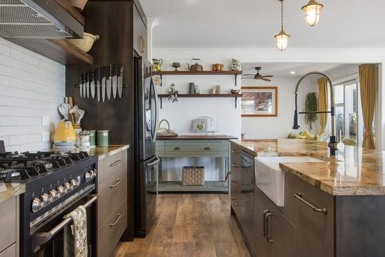 Photo of property in 29 Lakeside Terrace, Omokoroa, 3114