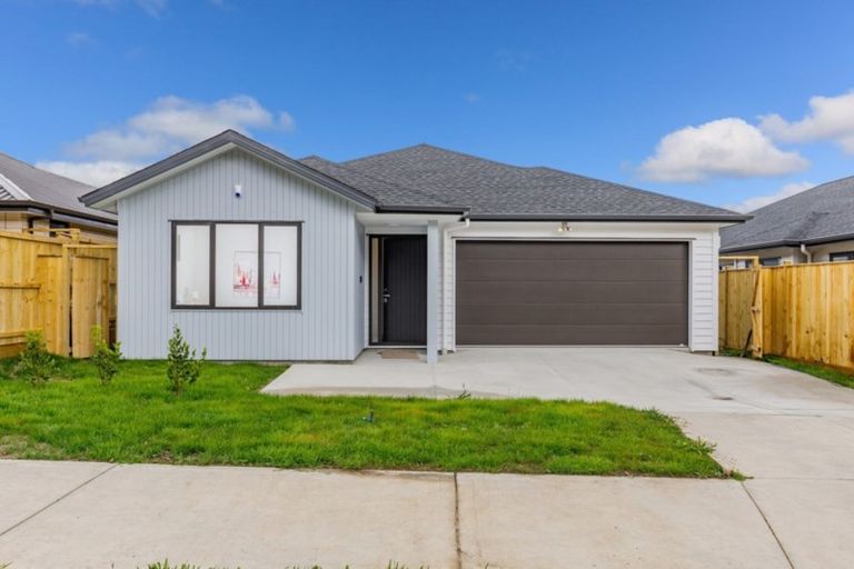 Photo of property in 89 Nobilo Road, Kumeu, 0810