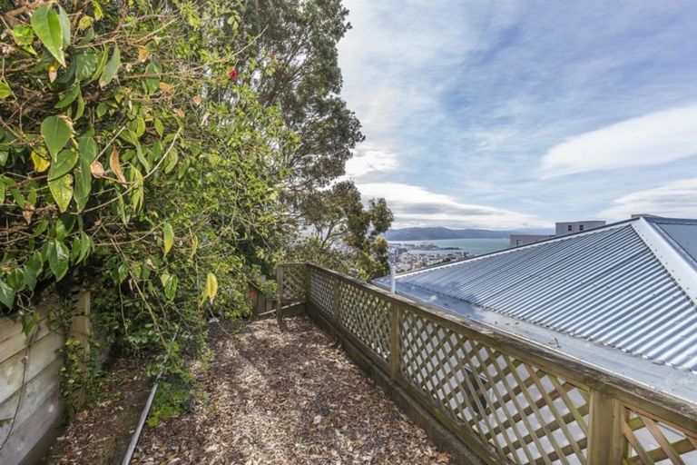 Photo of property in 14 Washington Avenue, Brooklyn, Wellington, 6021