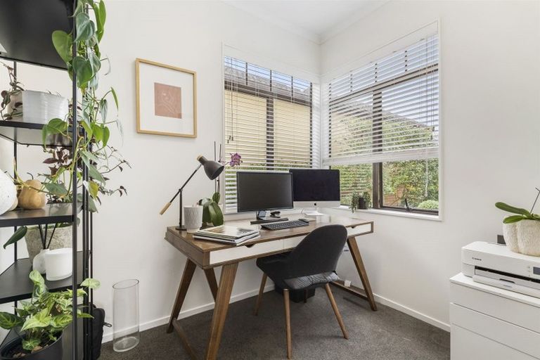 Photo of property in 1 Pepperdine Place, Albany, Auckland, 0632