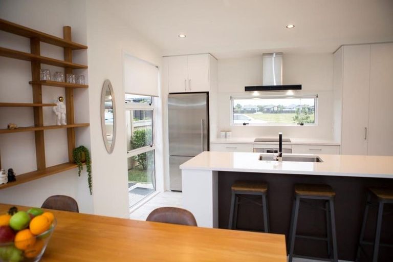 Photo of property in 10 Franks Way, Papamoa Beach, Papamoa, 3118