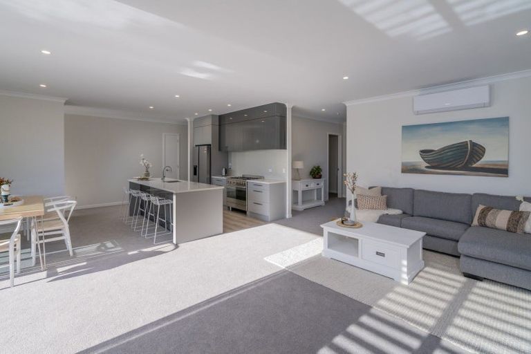 Photo of property in 28 Ngaroma Crescent, Whitianga, 3510