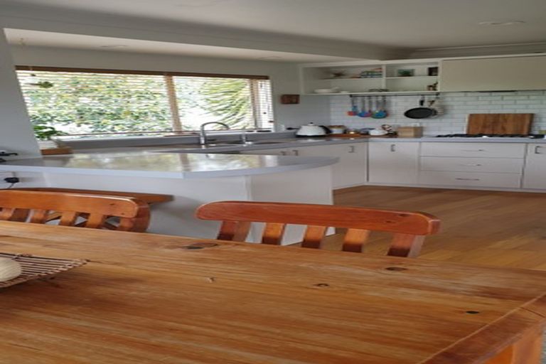 Photo of property in 1307 Papamoa Beach Road, Papamoa Beach, Papamoa, 3118